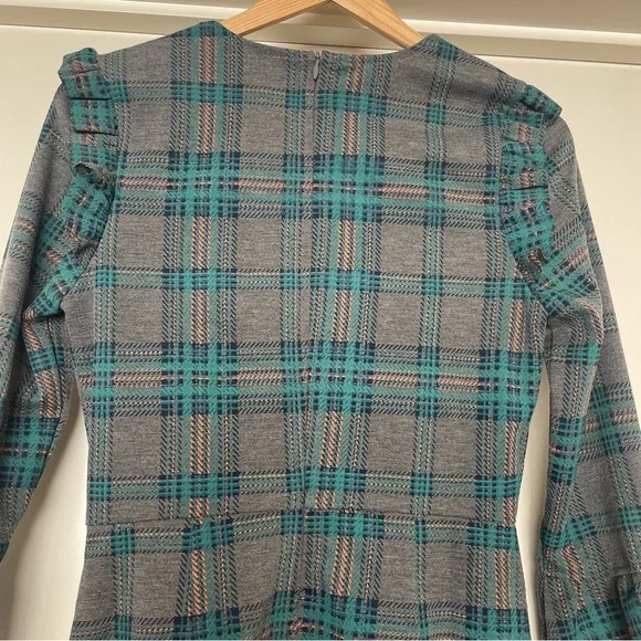 HOST PICK⭐️L.A brand J.O.A ✨Plaid Dress-Grey/Green-ruffles-3/4 sleeves 🖤💚 - Picture 5 of 9